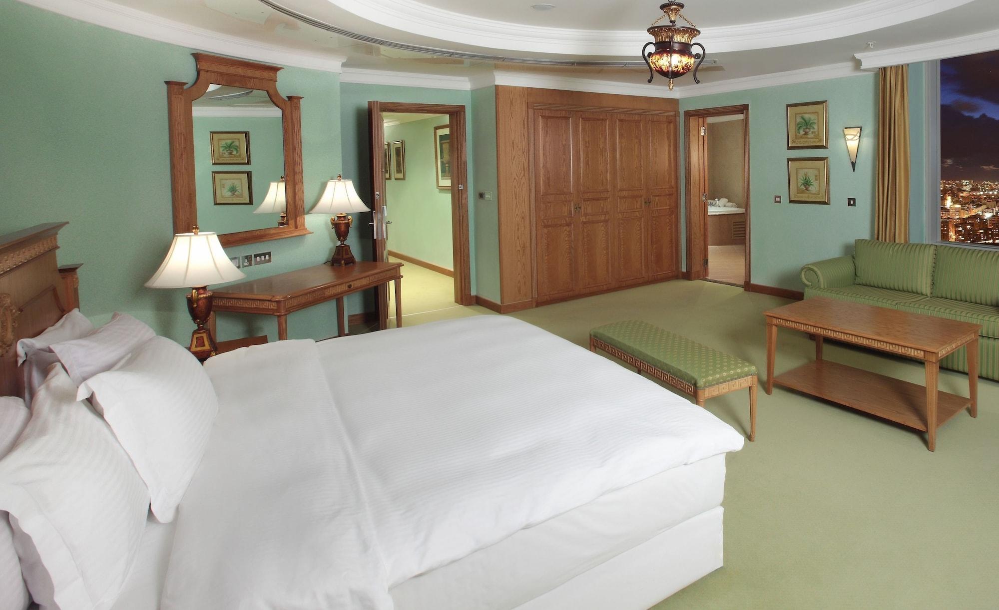 Hotel Al Habtoor Grand Beirut Esterno foto