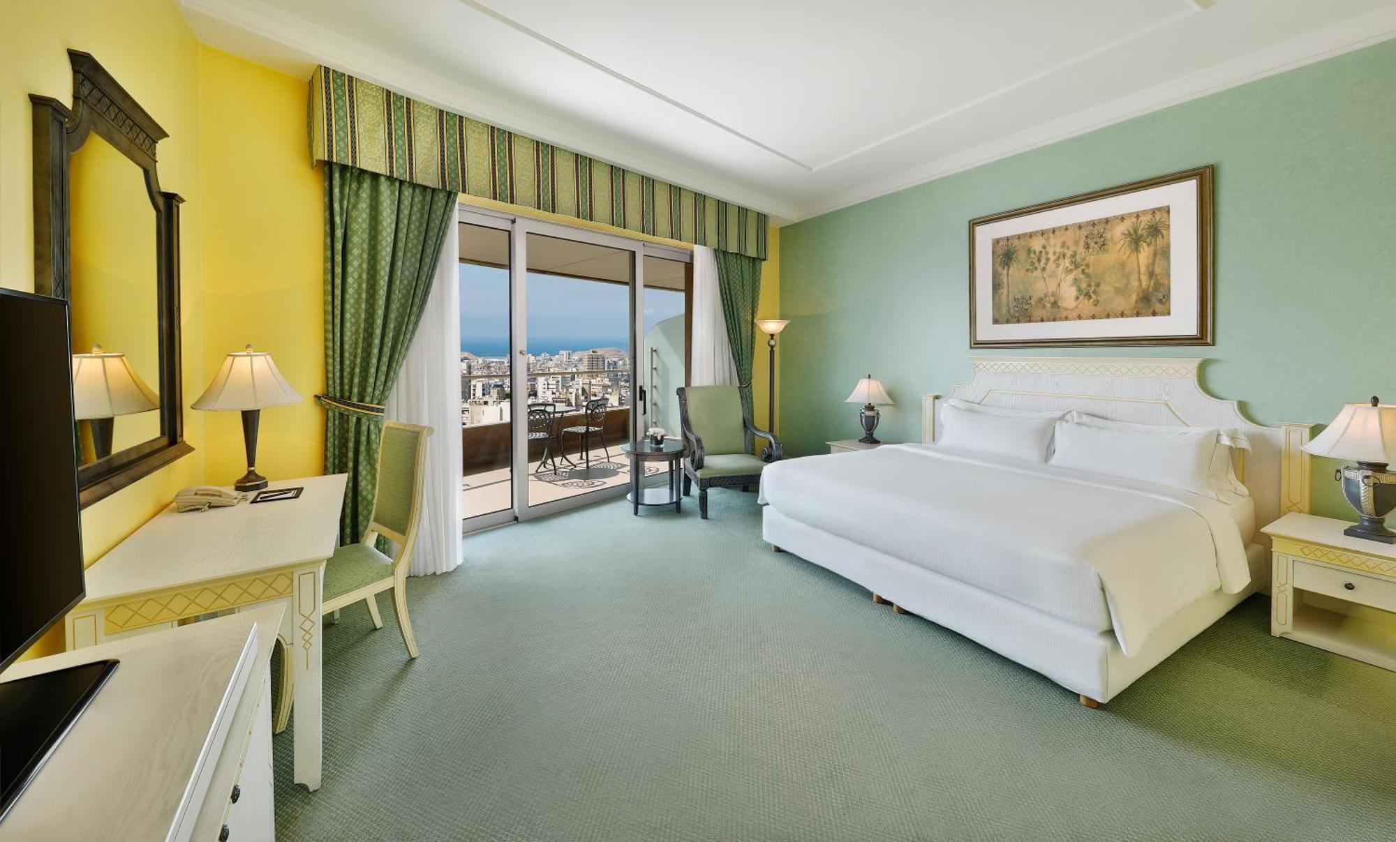 Hotel Al Habtoor Grand Beirut Esterno foto