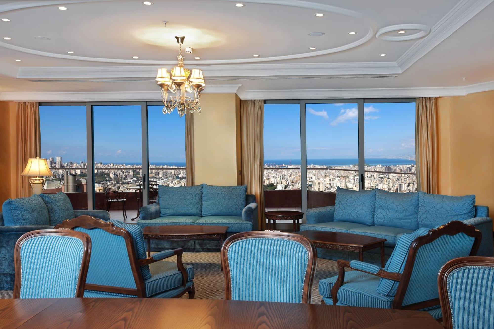 Hotel Al Habtoor Grand Beirut Esterno foto