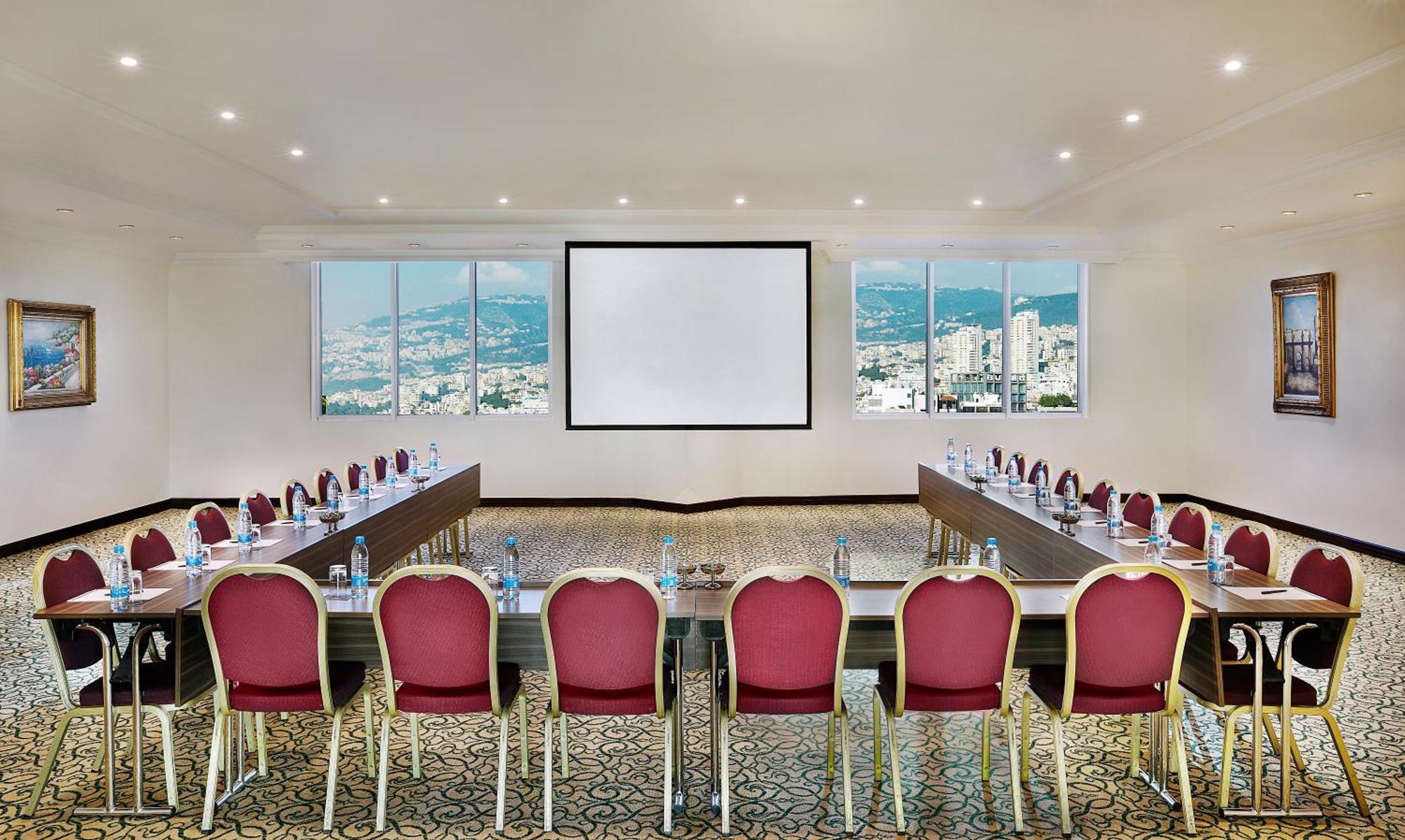 Hotel Al Habtoor Grand Beirut Esterno foto