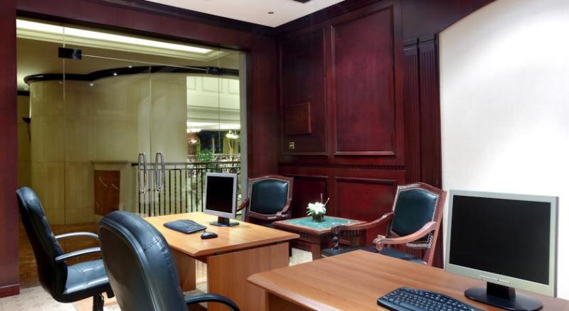 Hotel Al Habtoor Grand Beirut Esterno foto